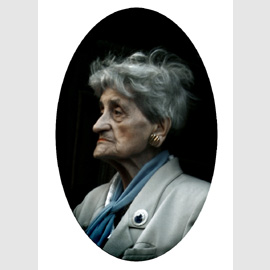 Arash Radpour, Frau Schlesinger, 3 x 2 cm - stampa lambda incastonata in ovale d??argento e cristallo, 2006