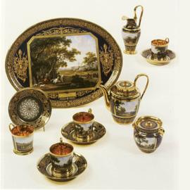 Manifattura di Sèvres, Cabaret des chasses imperiales, teiera, lattiera e zuccheriera Pestum, porcellana dura e argento dorato, 1812